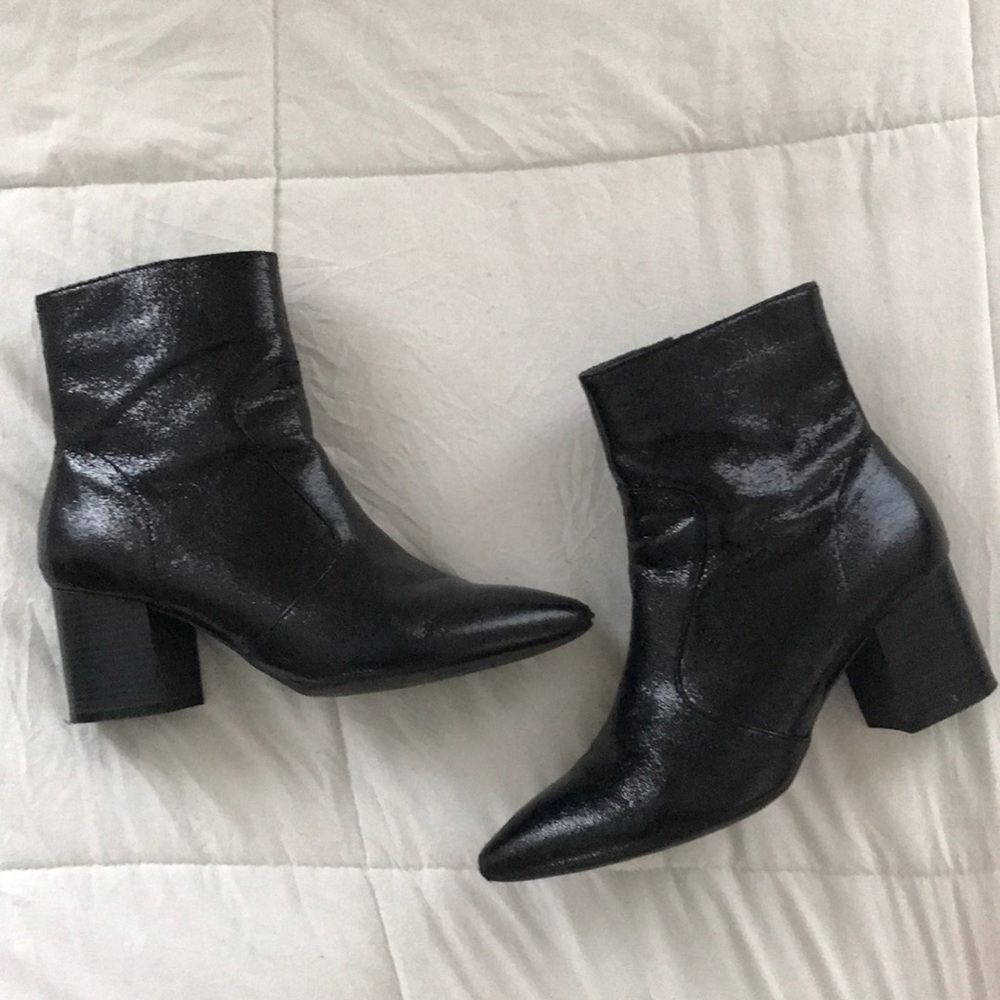 Black sparkly boots